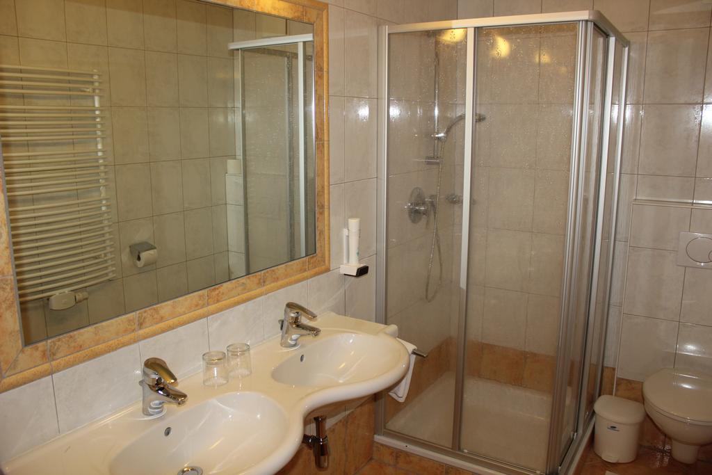 Hotel Flatscher Stuhlfelden Екстер'єр фото